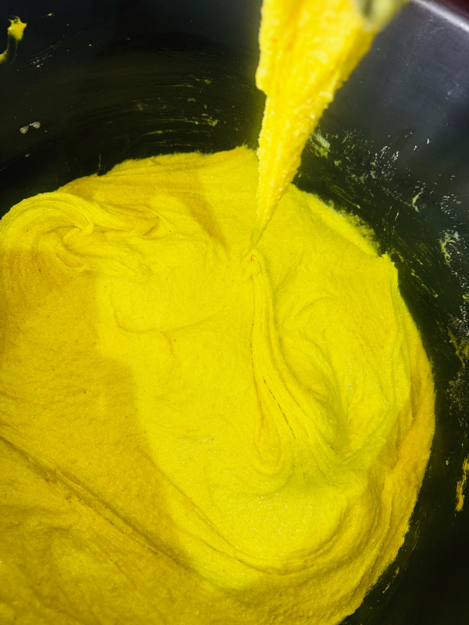 Exfoliating tumeric scrub